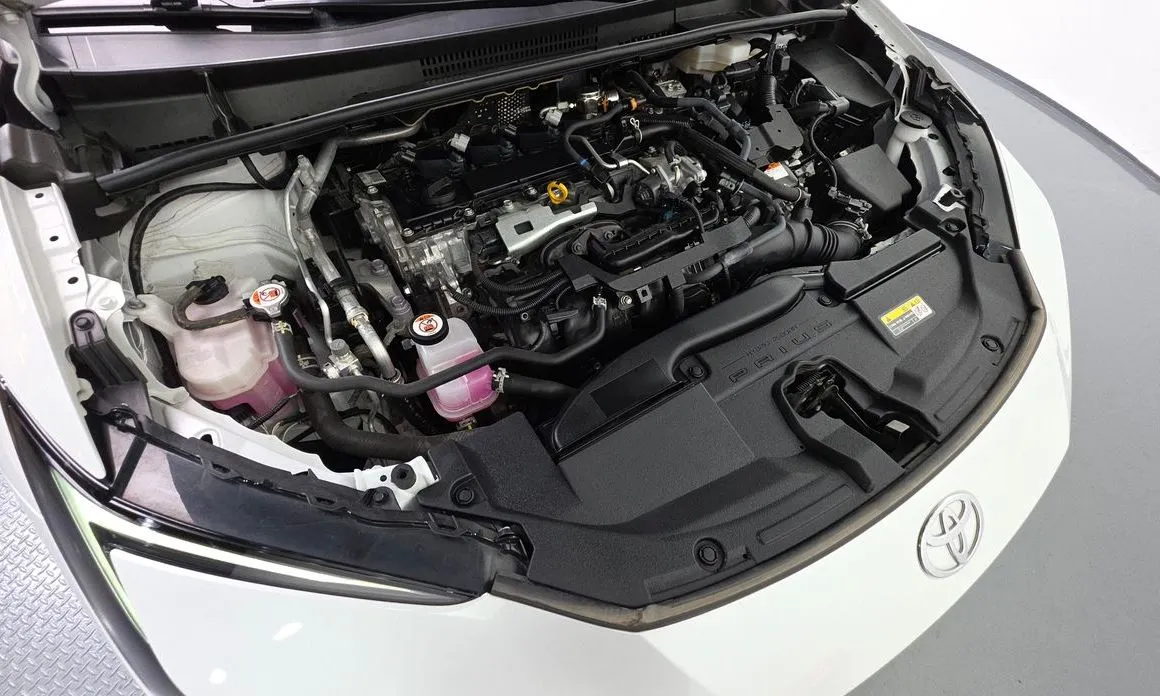 Toyota Prius — фото 10
