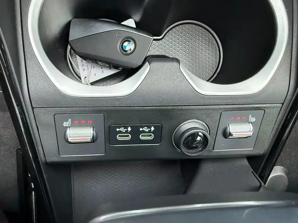 BMW X1 — фото 3