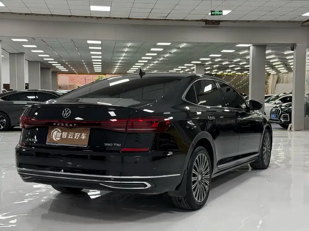 Volkswagen Passat — фото 5