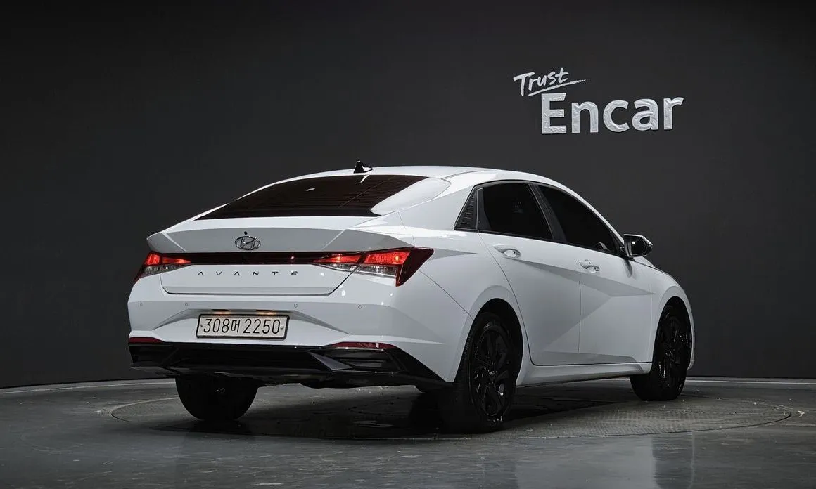 Hyundai AVANTE — фото 3