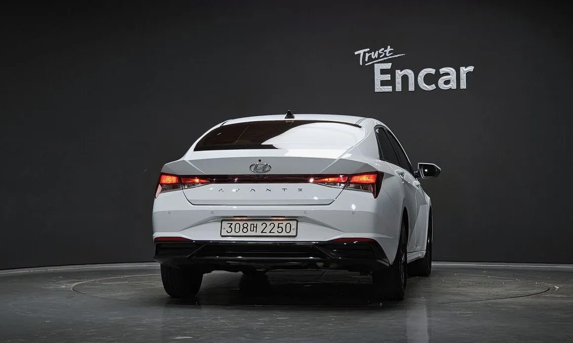 Hyundai AVANTE — фото 2