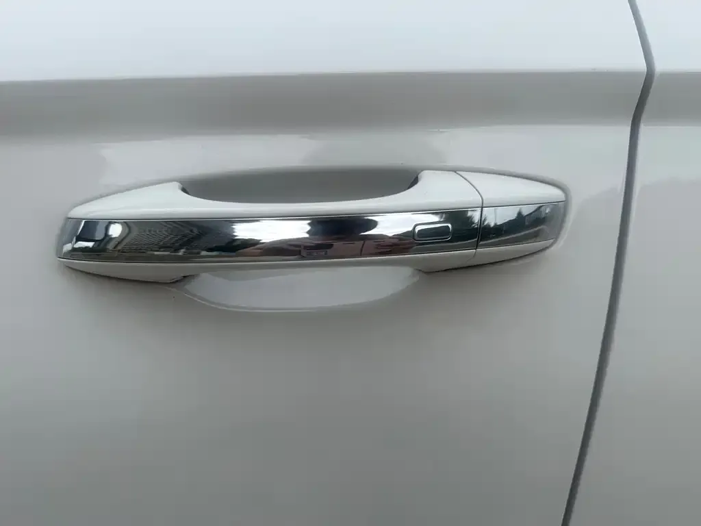 Volkswagen Tharu — фото 2