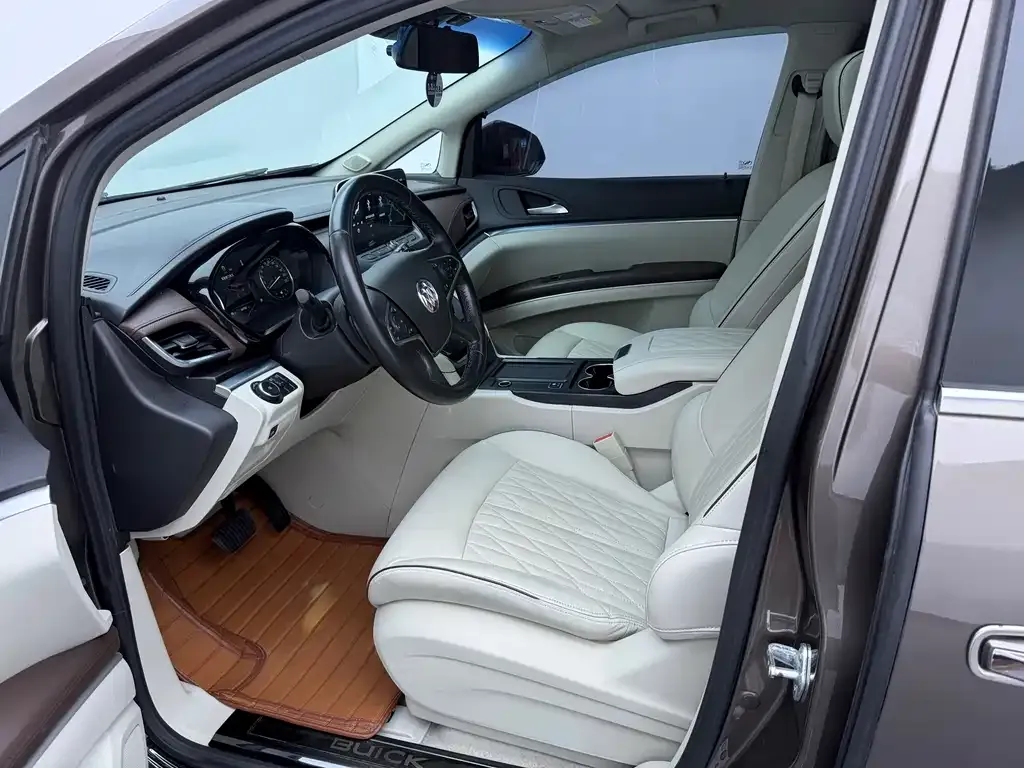 Buick GL8 — фото 10