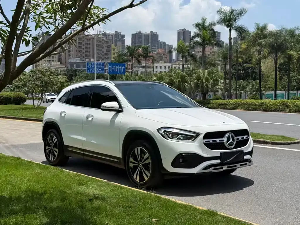 Mercedes-Benz GLA — фото 8