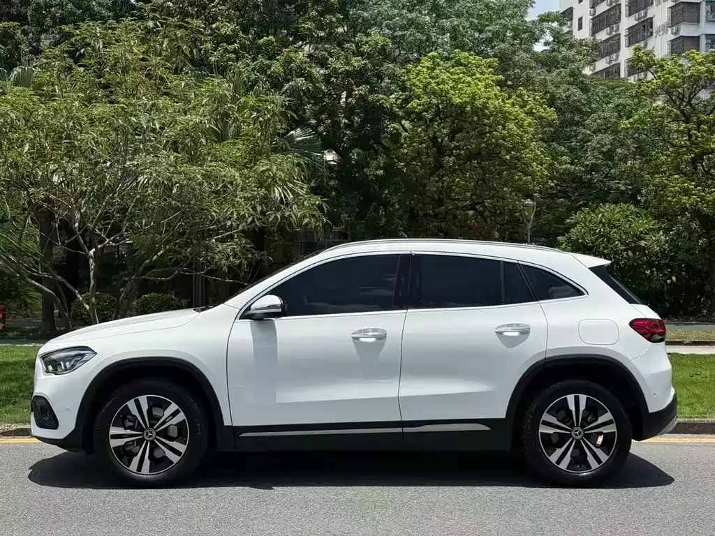 Mercedes-Benz GLA — фото 6
