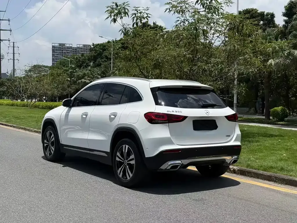 Mercedes-Benz GLA — фото 10
