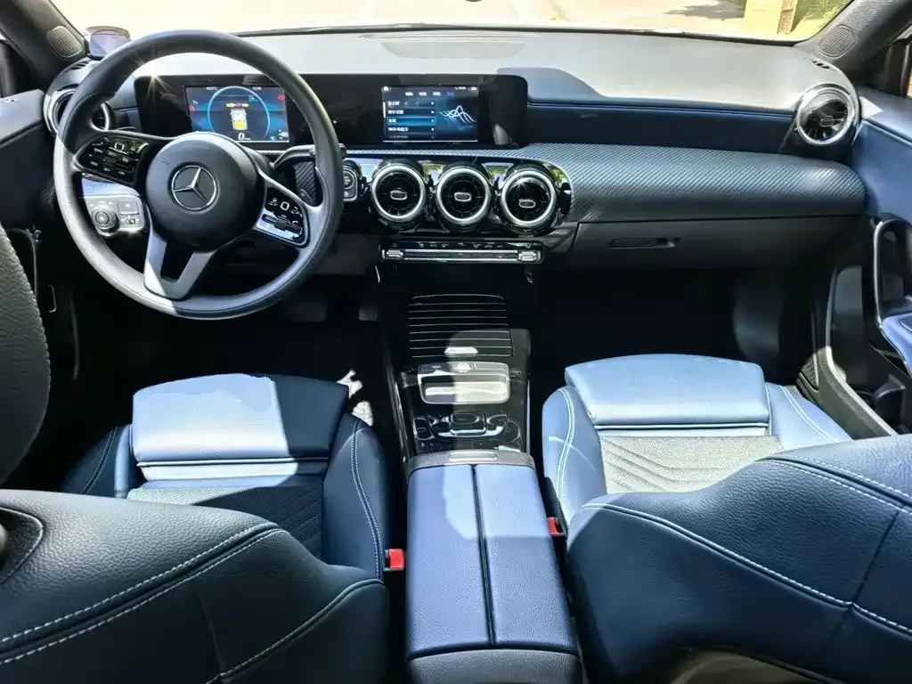 Mercedes-Benz A-Class — фото 4