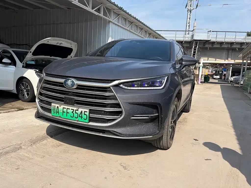BYD Tang New Energy — фото 1