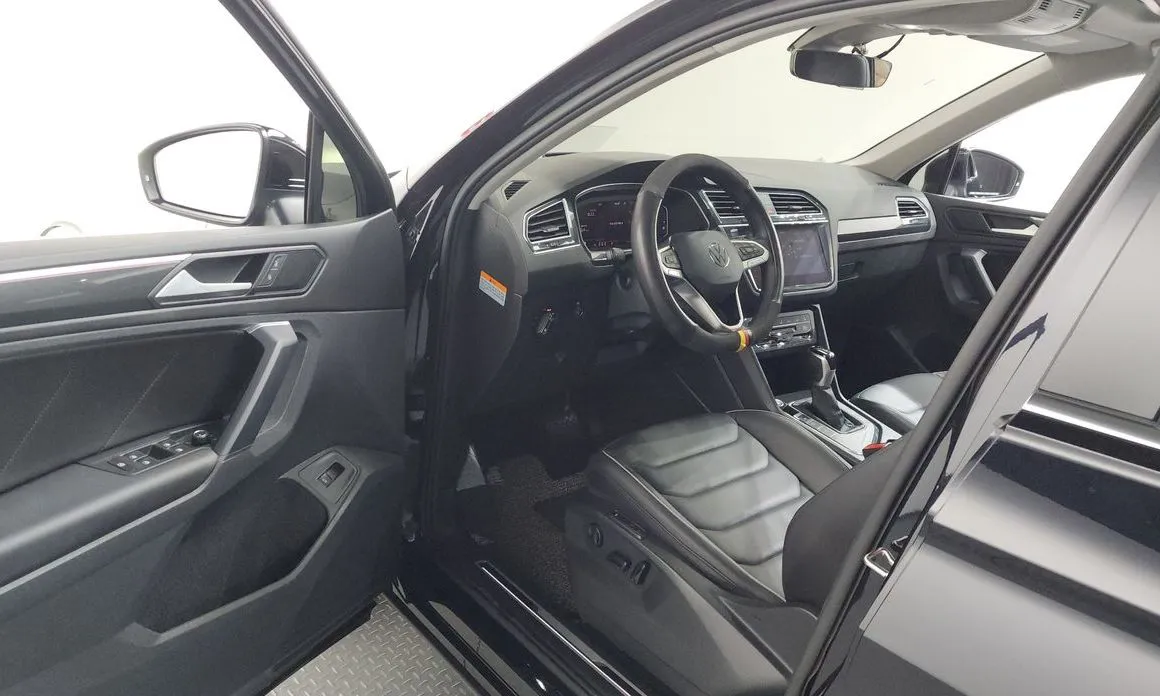Volkswagen Tiguan — фото 3
