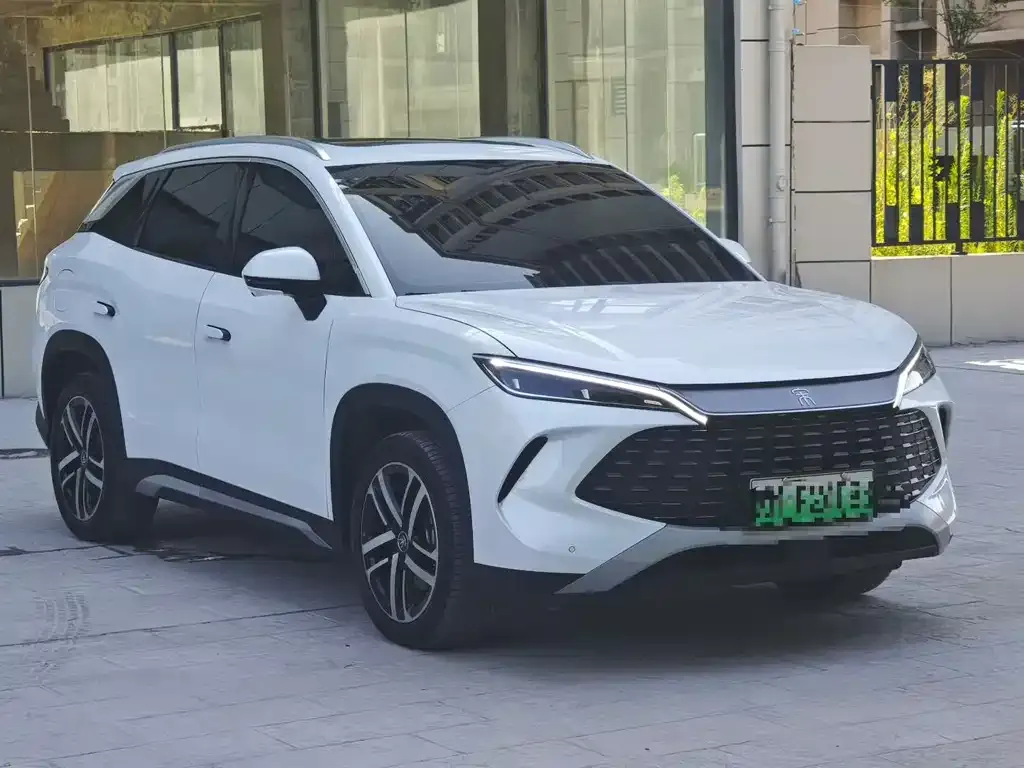 BYD L DM-i — фото 3