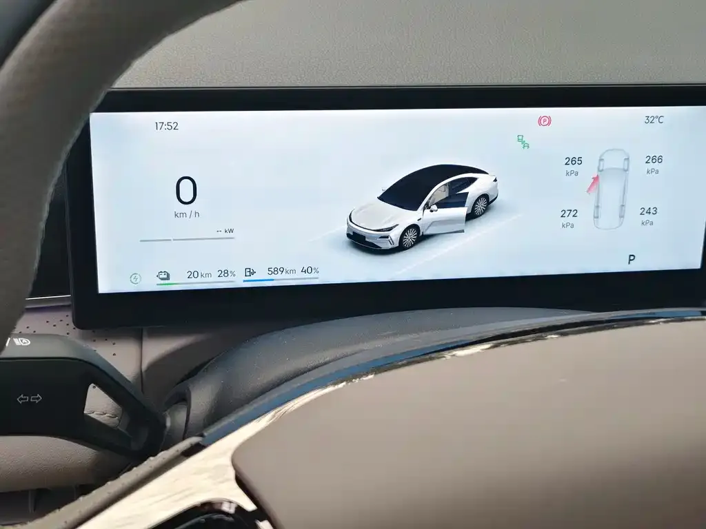 Geely Galaxy Xingyao 8 2025 из CN, фото 2