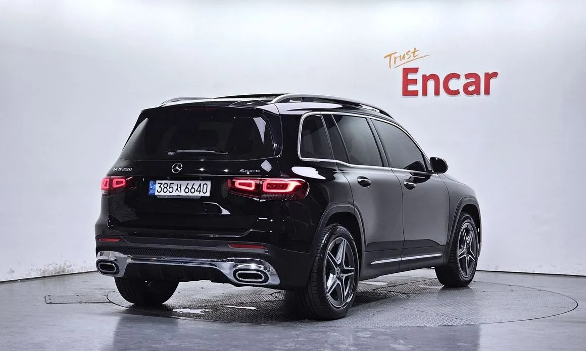 Mercedes-Benz GLB-Class — фото 6