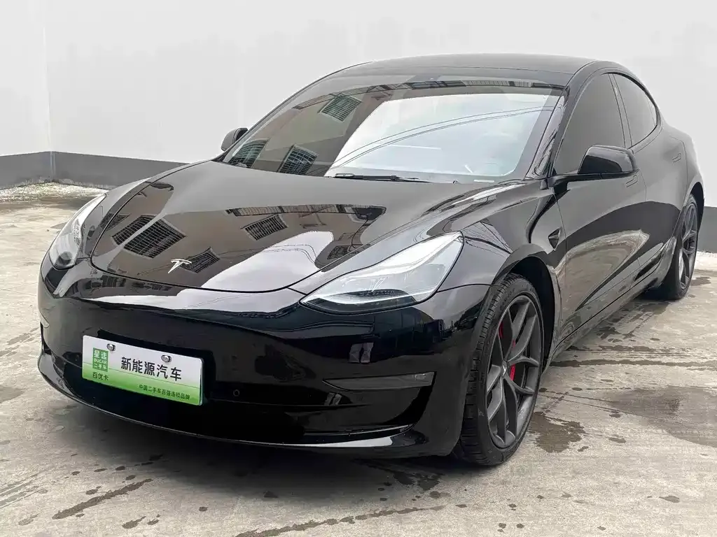 Tesla Model 3 — фото 1