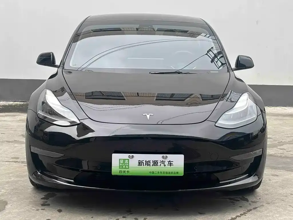 Tesla Model 3 — фото 9