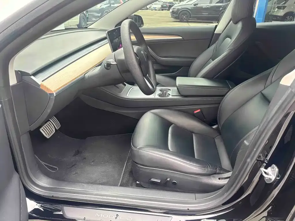 Tesla Model 3 — фото 2