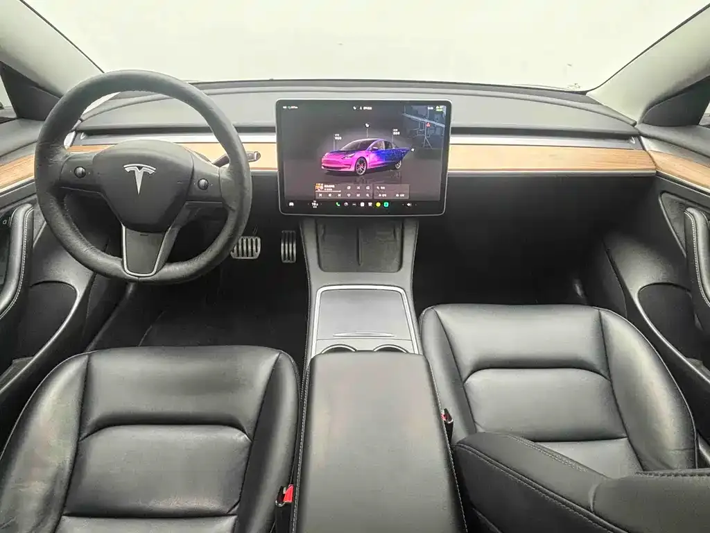 Tesla Model 3 — фото 4