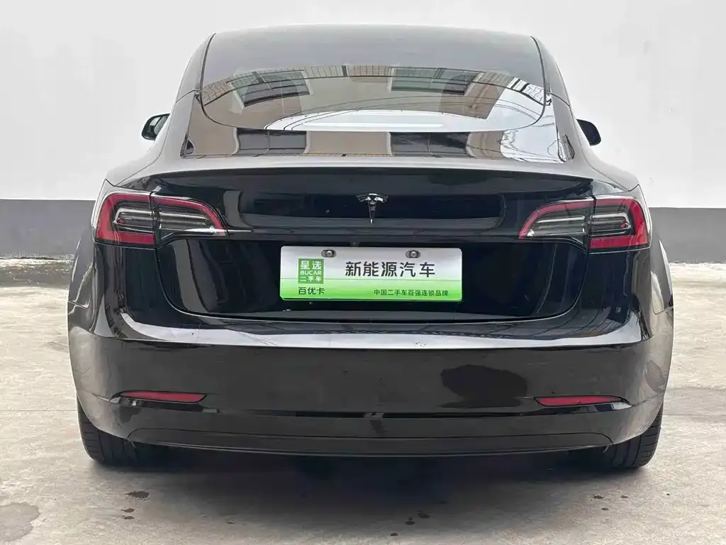 Tesla Model 3 — фото 5