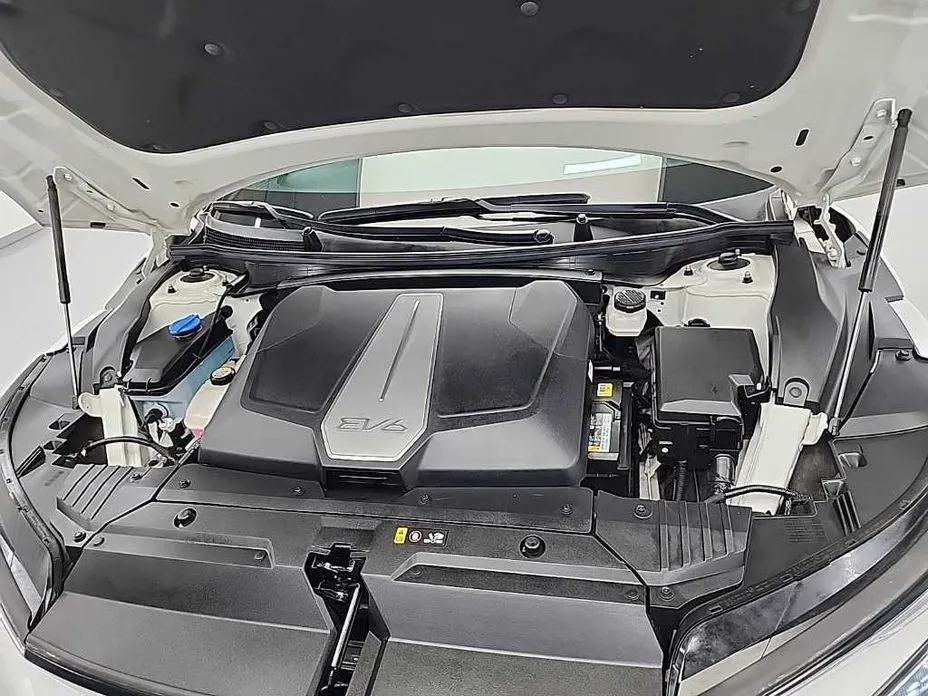 Kia EV6 — фото 9