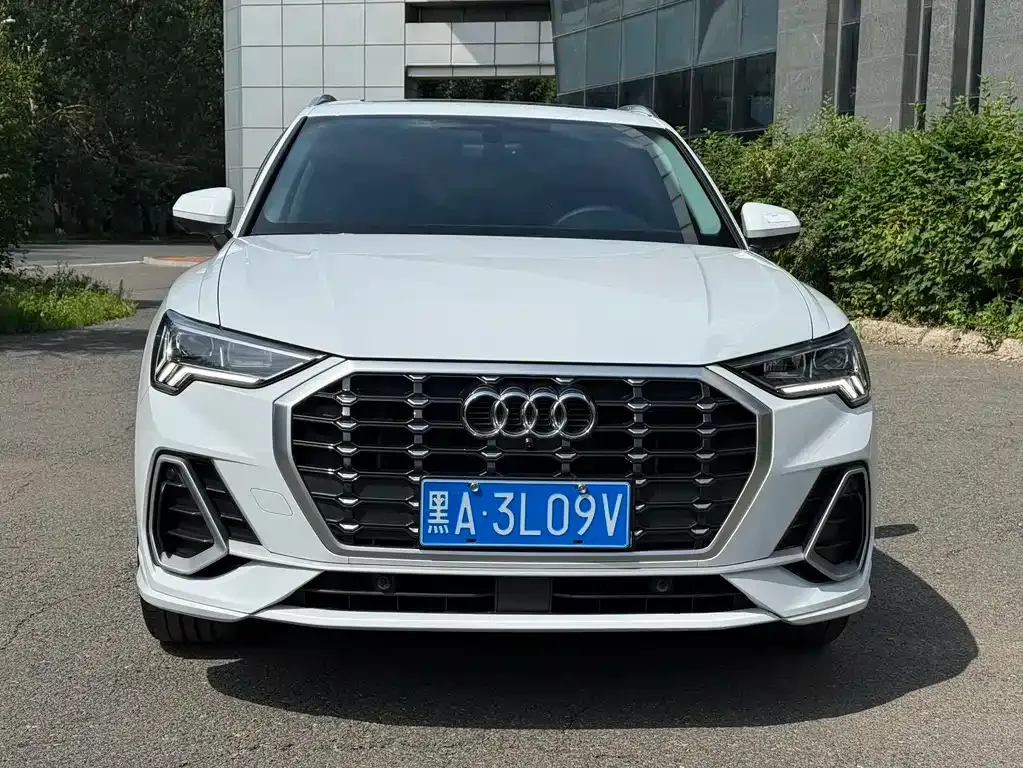 Audi Q3 — фото 10