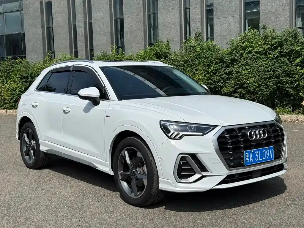 Audi Q3 — фото 9