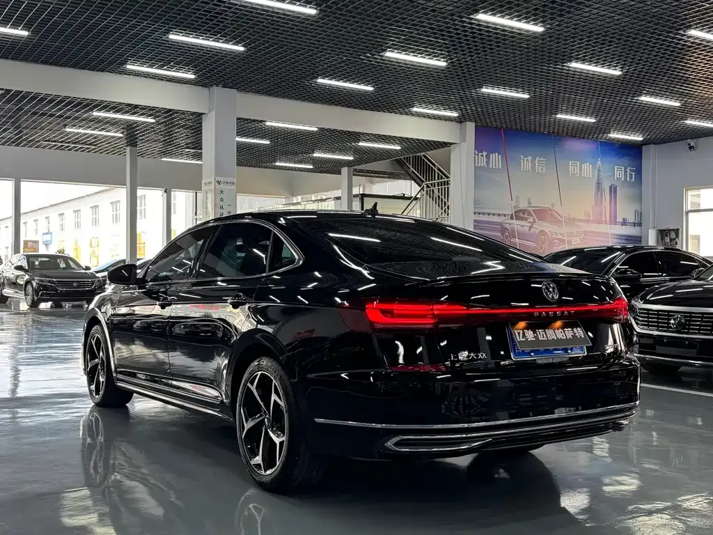 Volkswagen Passat — фото 5