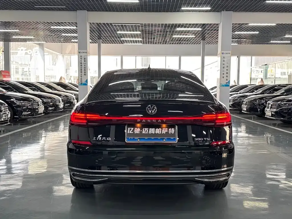 Volkswagen Passat — фото 9