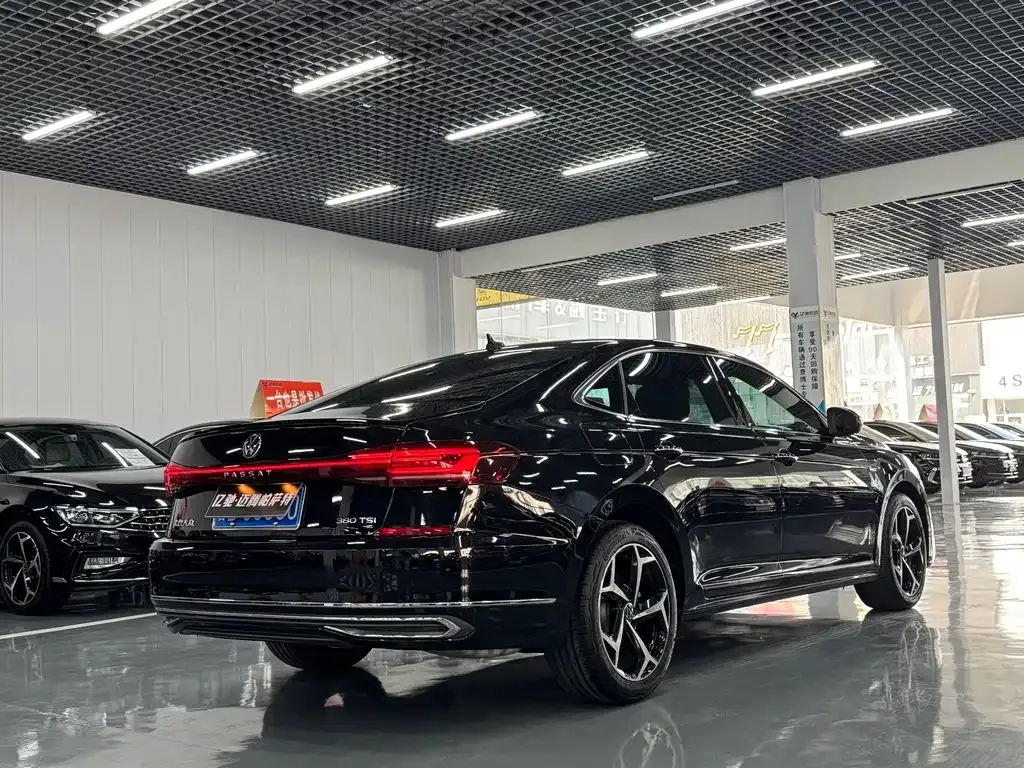 Volkswagen Passat — фото 8