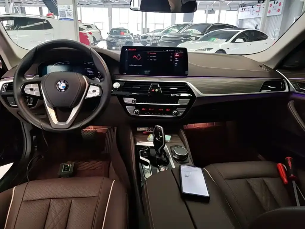 BMW 5 Series — фото 2