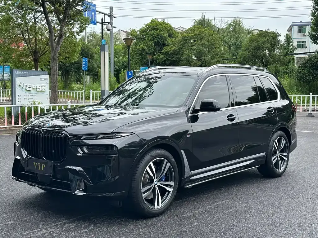 BMW X7 — фото 1