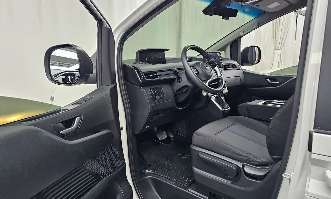 Hyundai Staria 2023 из KR, фото 9