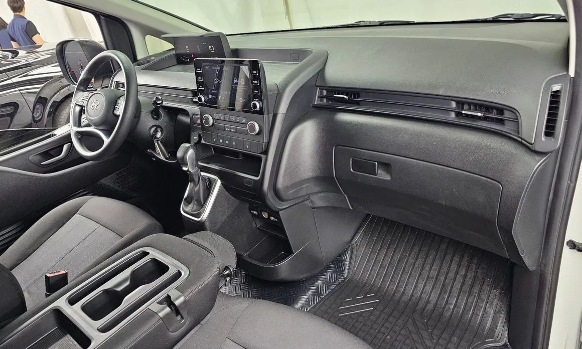 Hyundai Staria 2023 из KR, фото 10