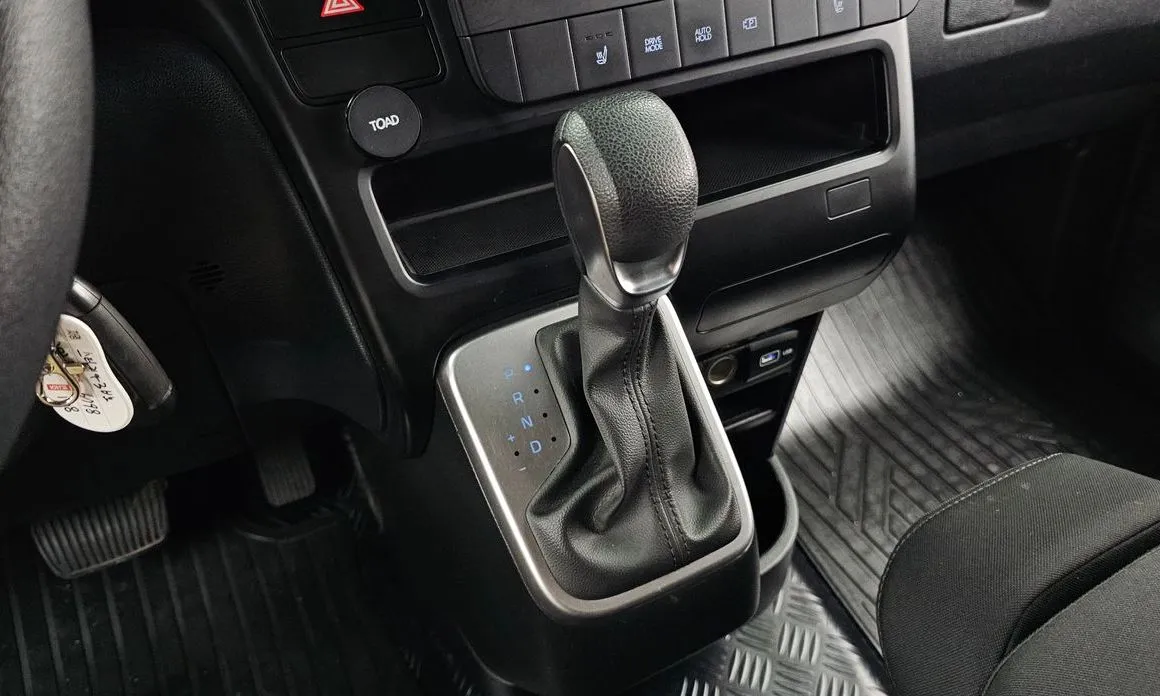 Hyundai Staria 2023 из KR, фото 5