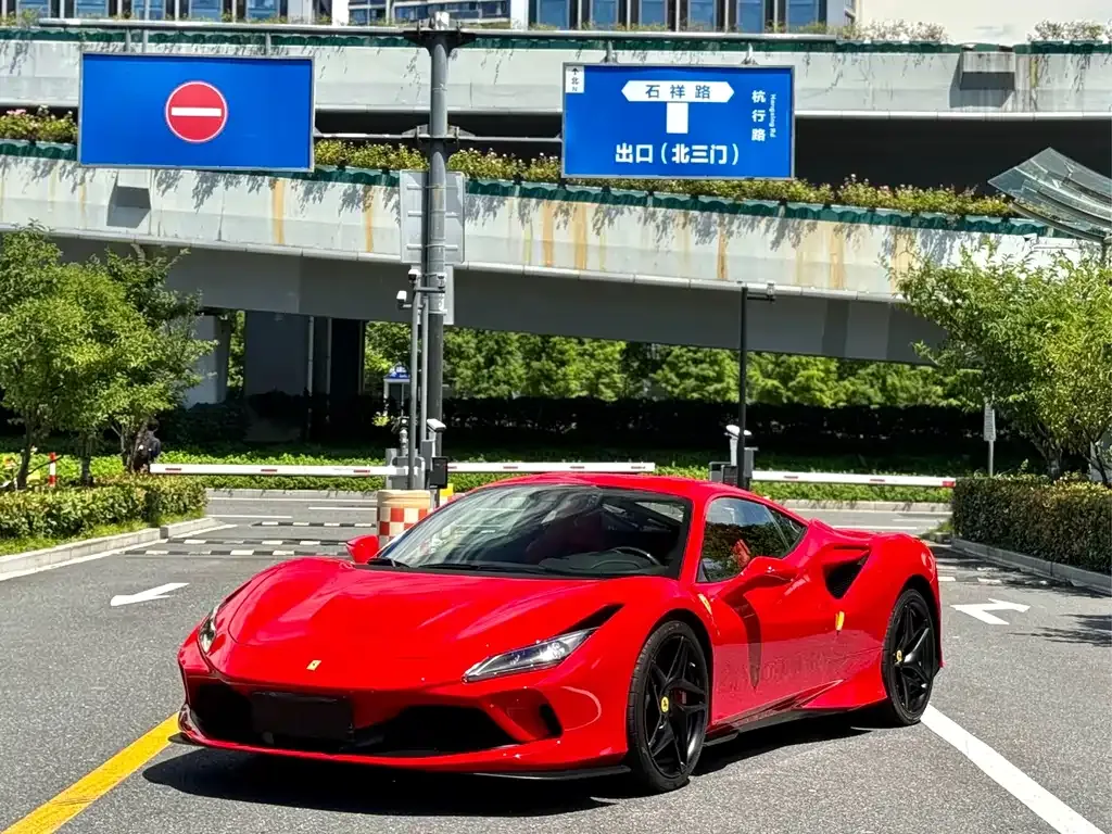 Ferrari F8 — фото 7