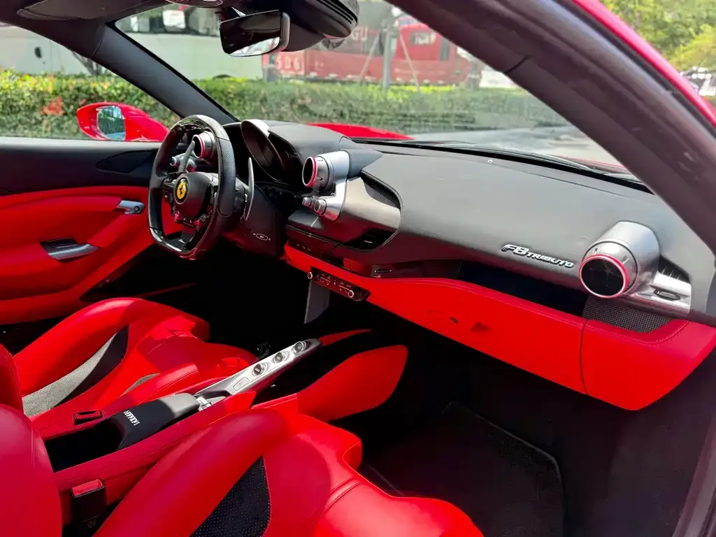 Ferrari F8 — фото 2