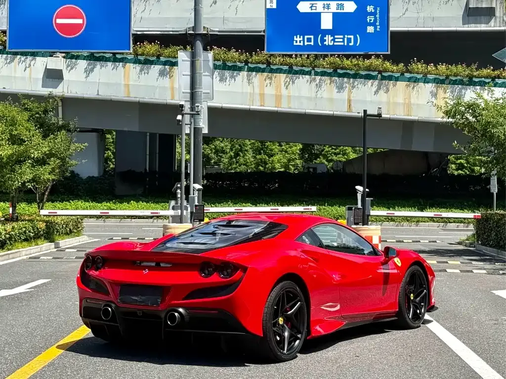 Ferrari F8 — фото 4