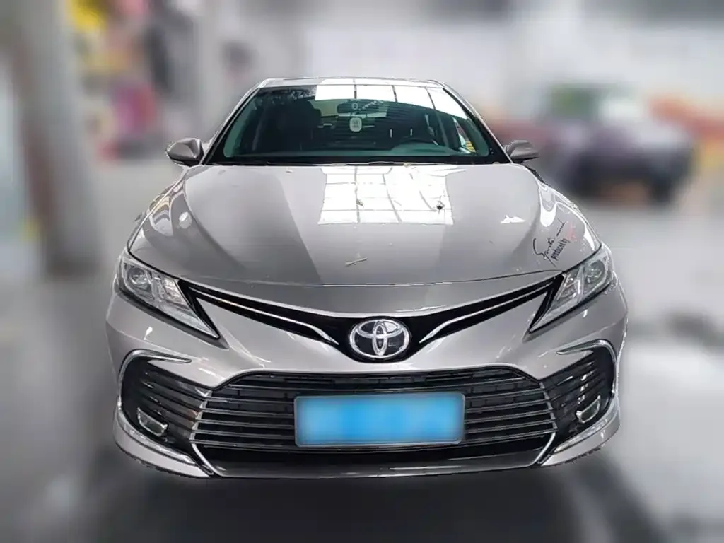 Toyota Camry — фото 6
