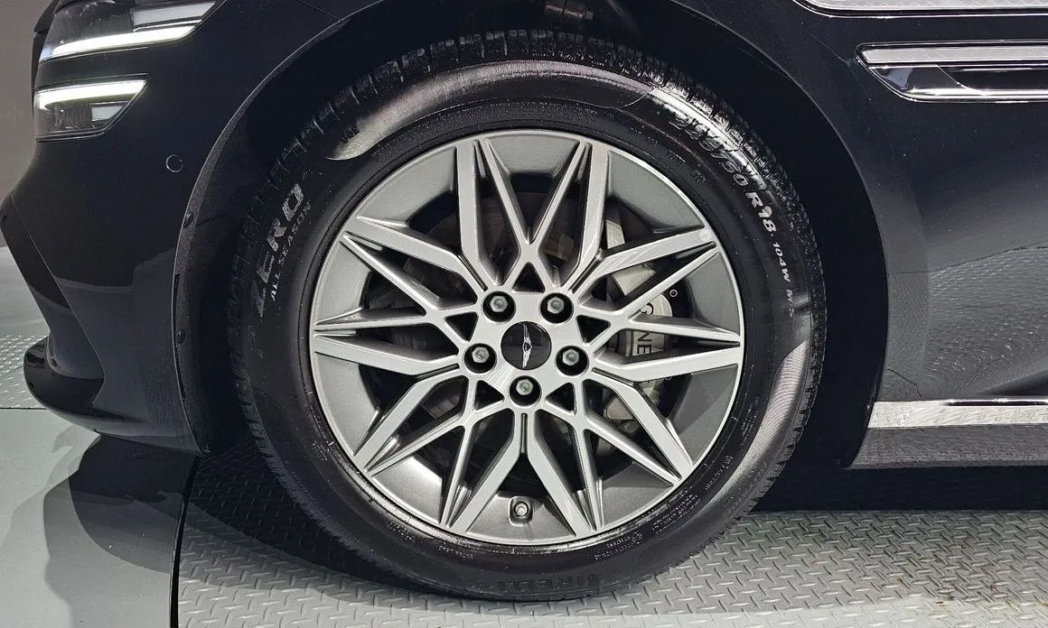 Genesis G80 — фото 10