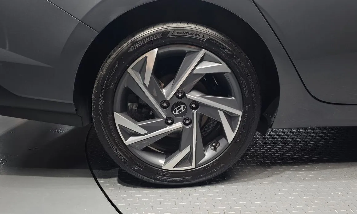 Hyundai AVANTE — фото 4