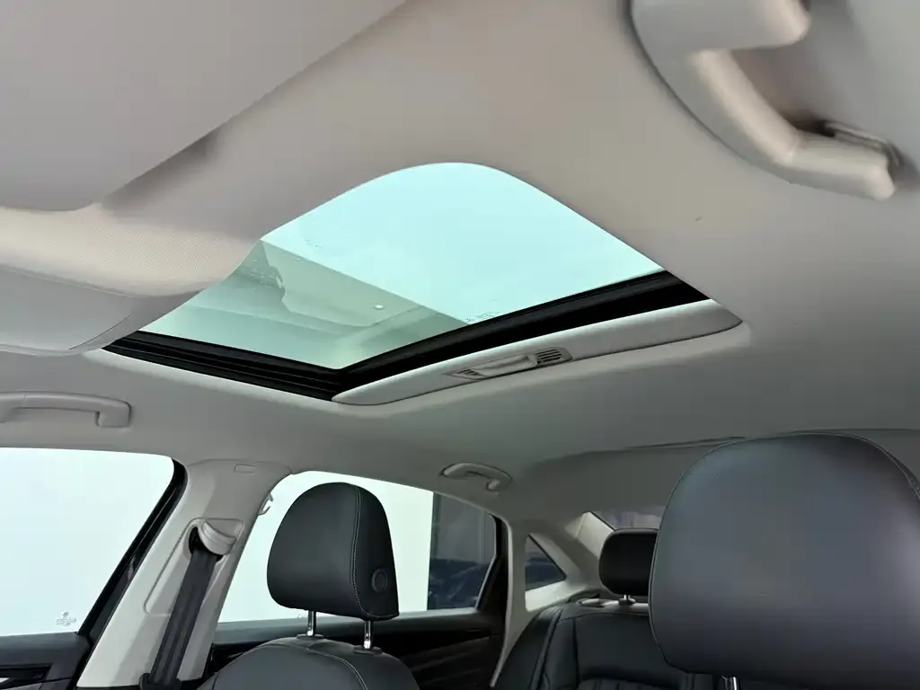 Volkswagen 帕萨特插电混动 — фото 2