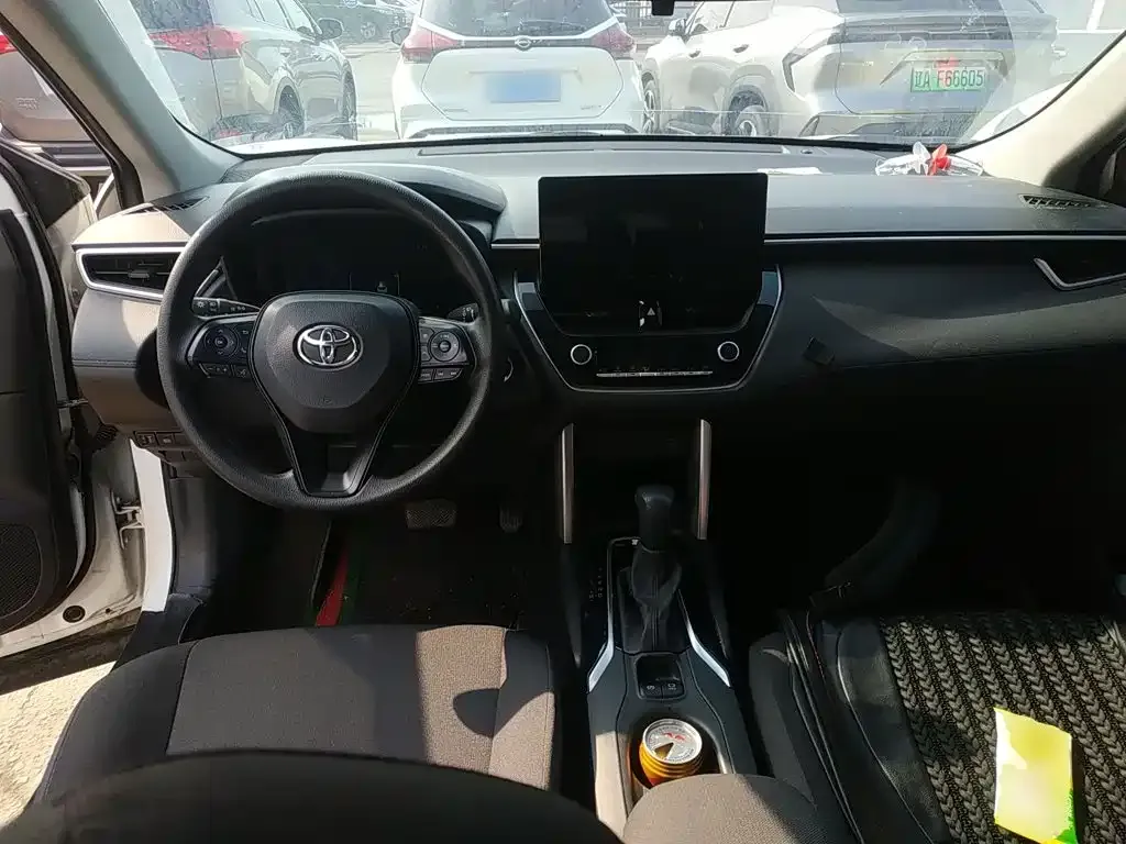 Toyota Corolla Cross — фото 9