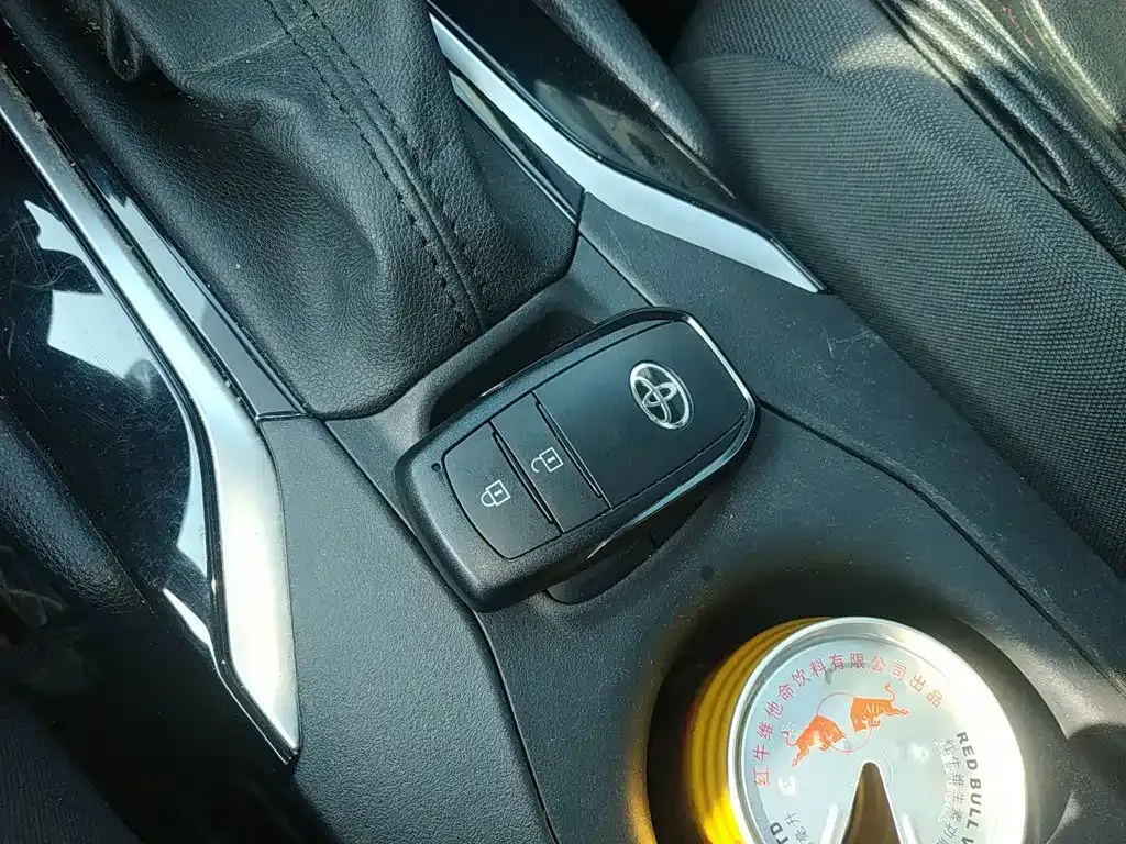 Toyota Corolla Cross — фото 7