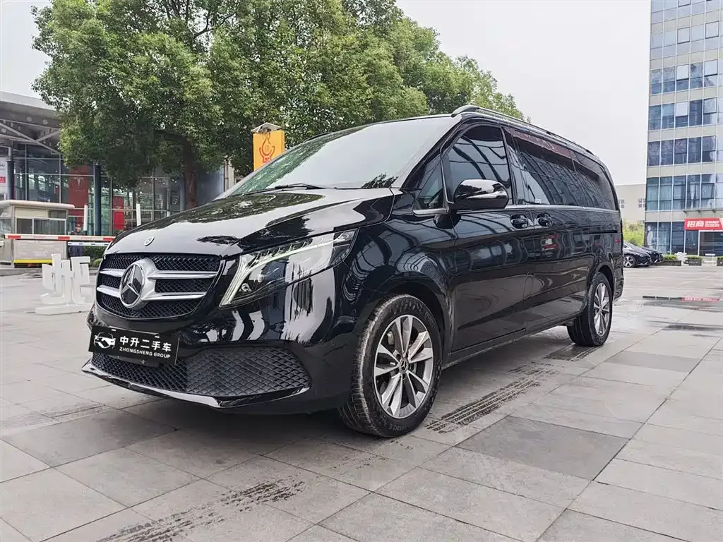 Mercedes-Benz V-Class — фото 1