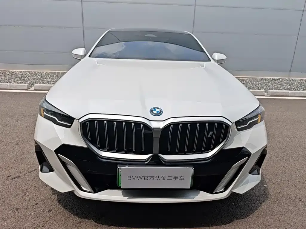 BMW i5 — фото 8
