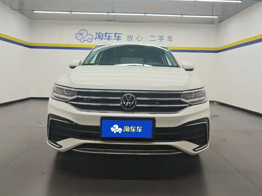 Volkswagen Tiguan L — фото 6