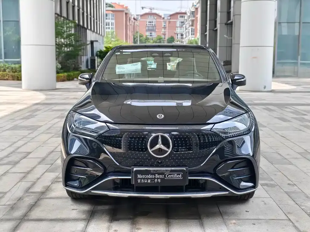Mercedes-Benz EQE SUV — фото 3