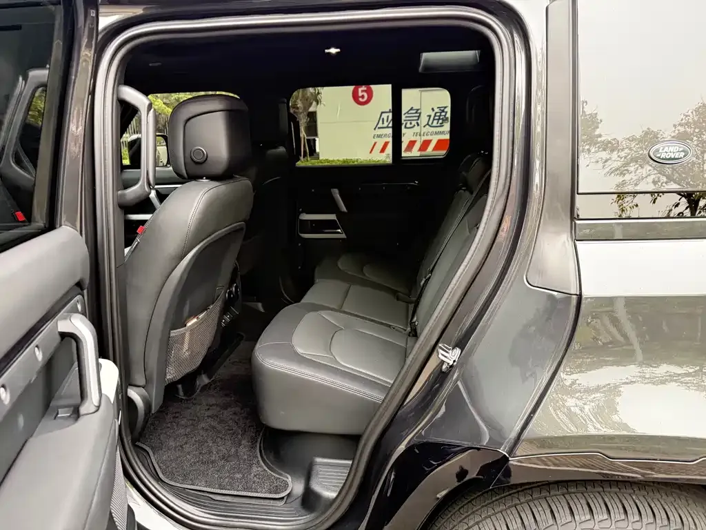 Land Rover Defender — фото 3