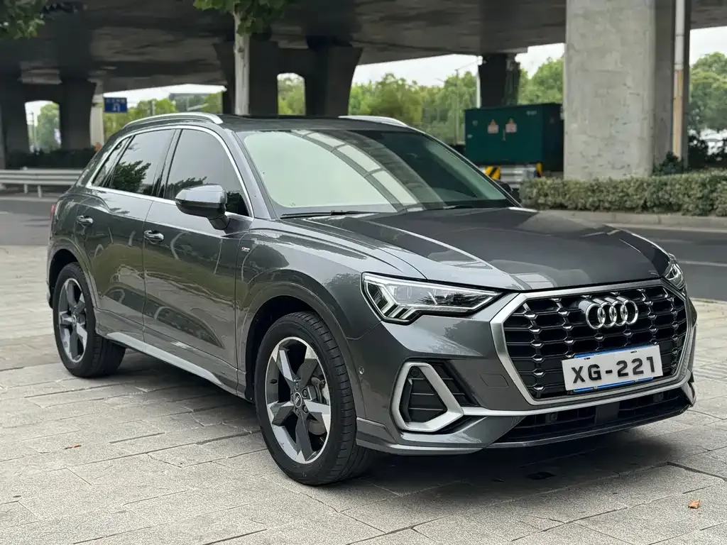 Audi Q3 — фото 9