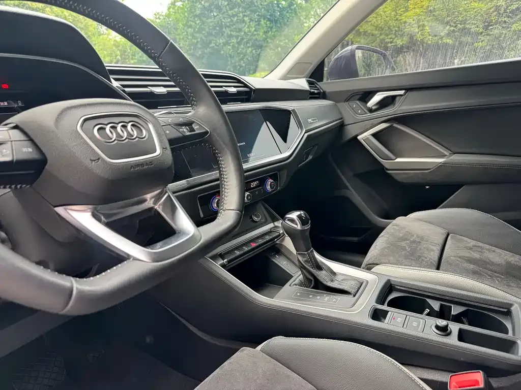 Audi Q3 — фото 4
