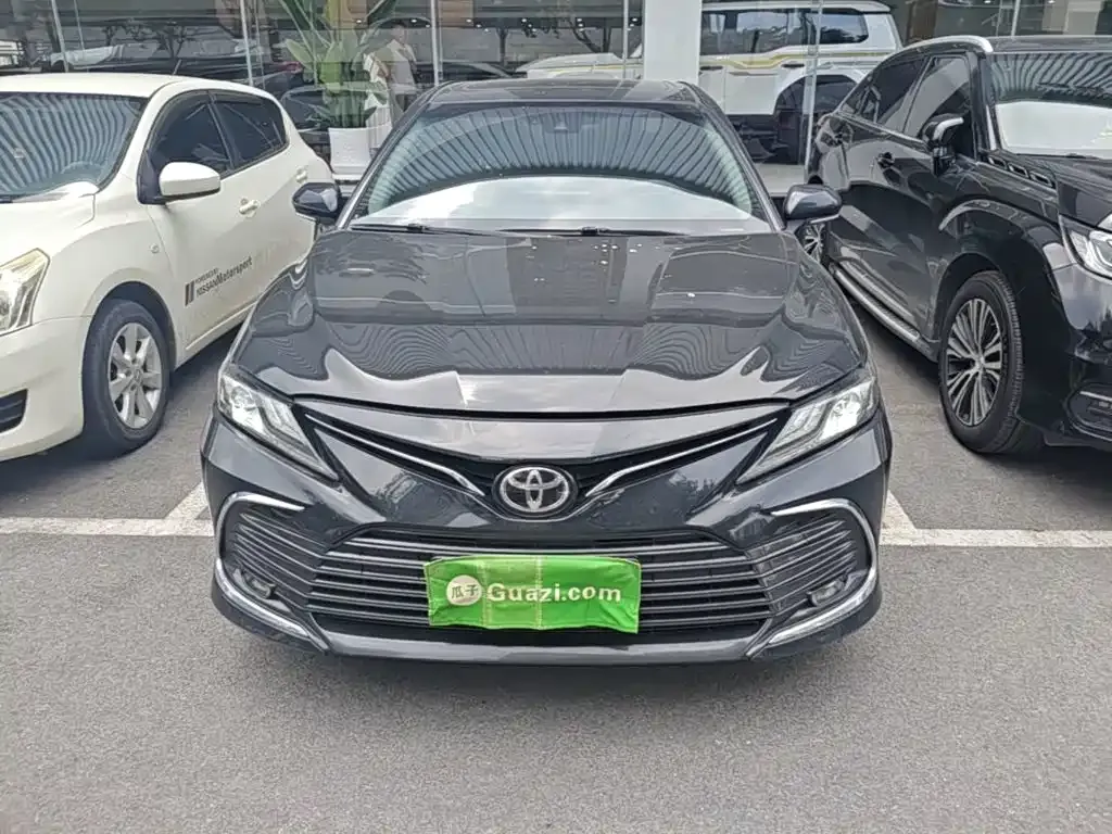 Toyota Camry — фото 6