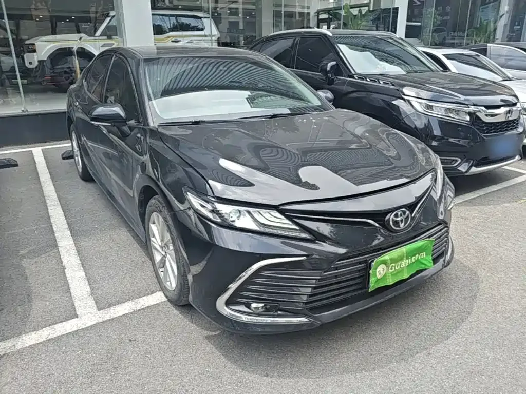 Toyota Camry — фото 7